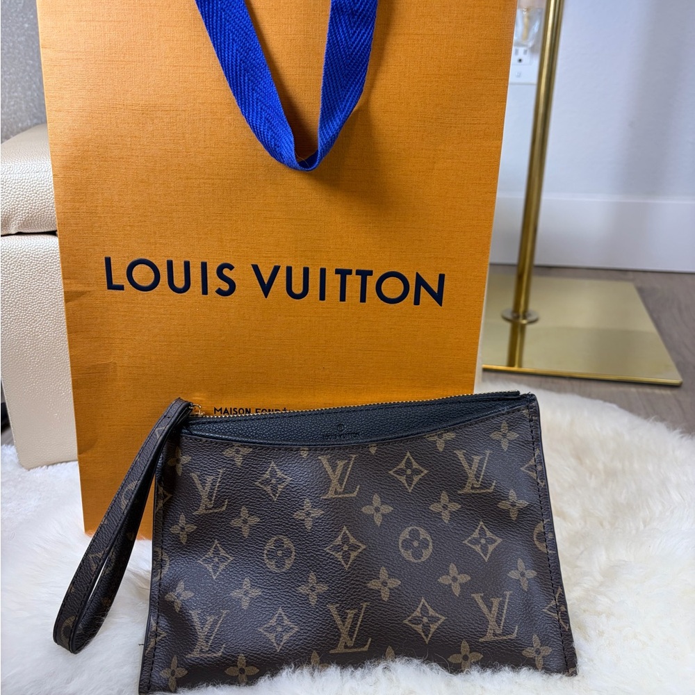 Clutch bag